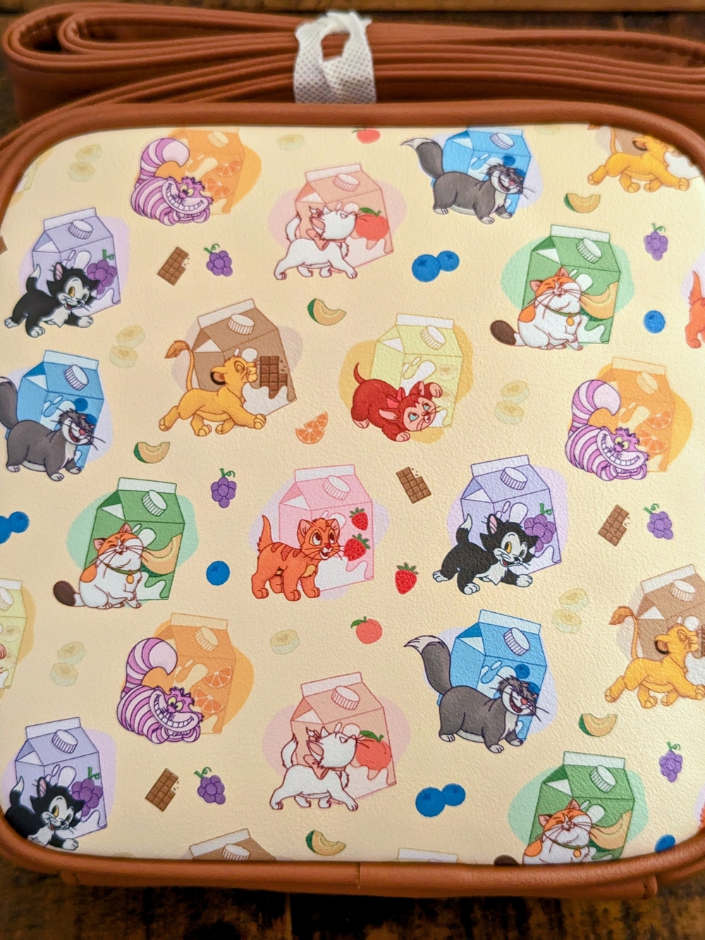 Loungefly Disney Cats Milk Cartons Crossbody Bag BNWT - Picture 5 of 12